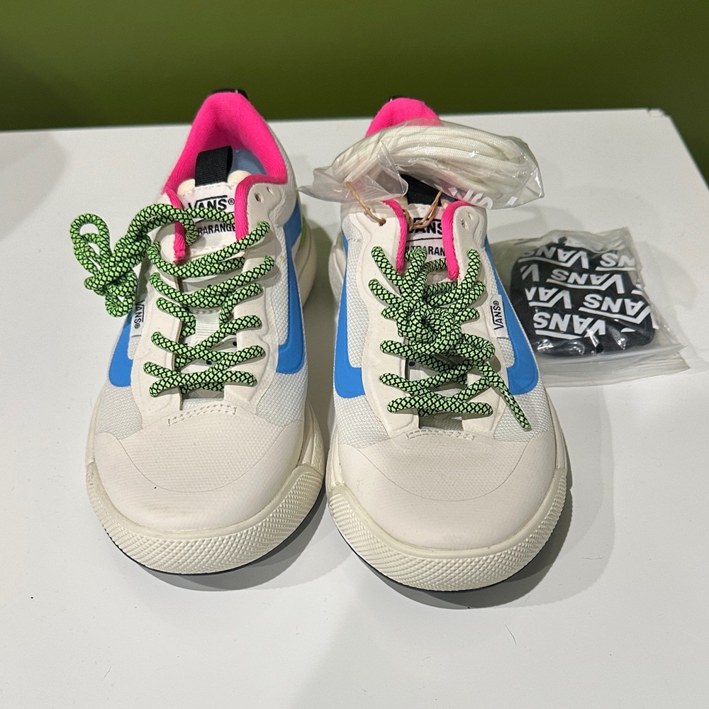 Vans Ultra Range - NWOB - White sneakers with pink and blue neon accents